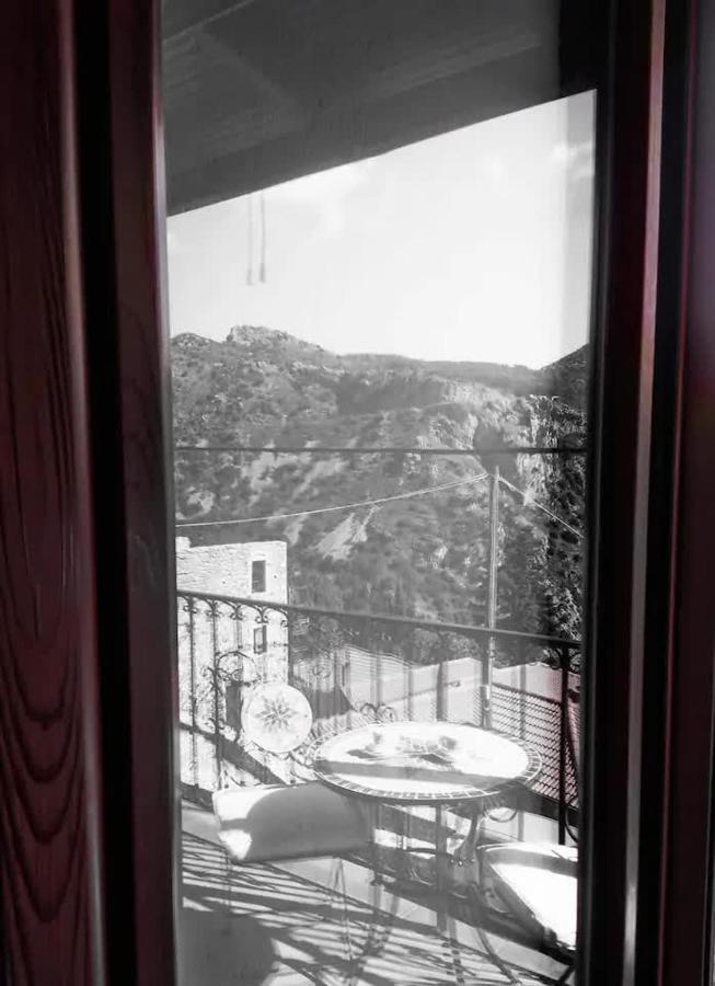 Sophia'S Stone House Apartment Dimitsana Bagian luar foto